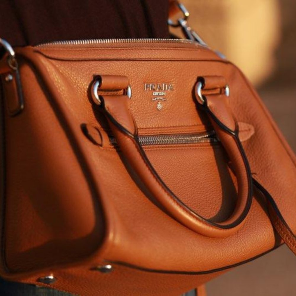 Prada handbag!!
